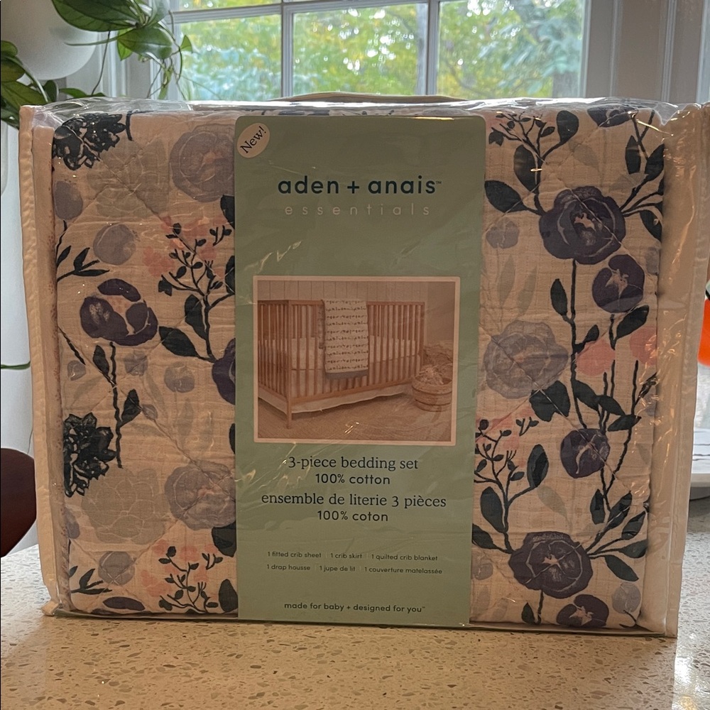aden + anais Essentials Floral Bedding Set - Navy and White